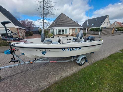 Visboot, Watersport en Boten, Vis- en Consoleboten, Zo goed als nieuw, 10 tot 30 pk, 3 tot 6 meter, Benzine, Buitenboordmotor