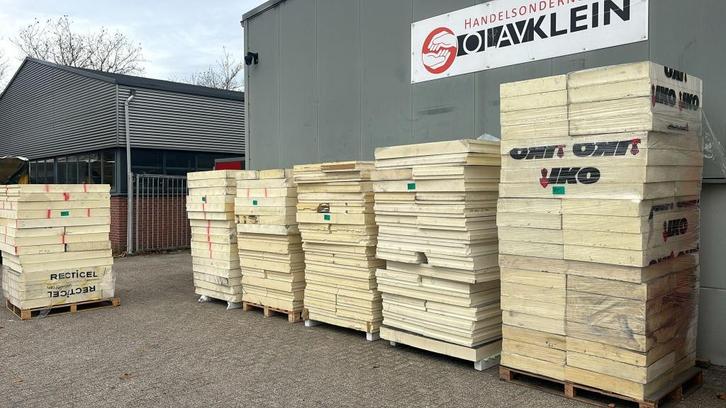 PIR Isolatie Opruiming 12 cm dik! 6 PALLETS! Rd waarde 5.40, Doe-het-zelf en Verbouw, Isolatie en Afdichting, Zo goed als nieuw