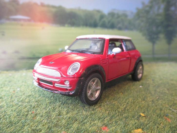1/41 BMW New Mini Cooper - Kinsmart, Hobby en Vrije tijd, Modelauto's | 1:32, Gebruikt, Auto, Overige merken, Ophalen of Verzenden