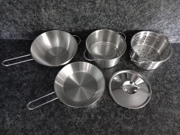 Kinderpannenset 5 delig set RVS voor speelkeuken nieuwstaat! beschikbaar voor biedingen