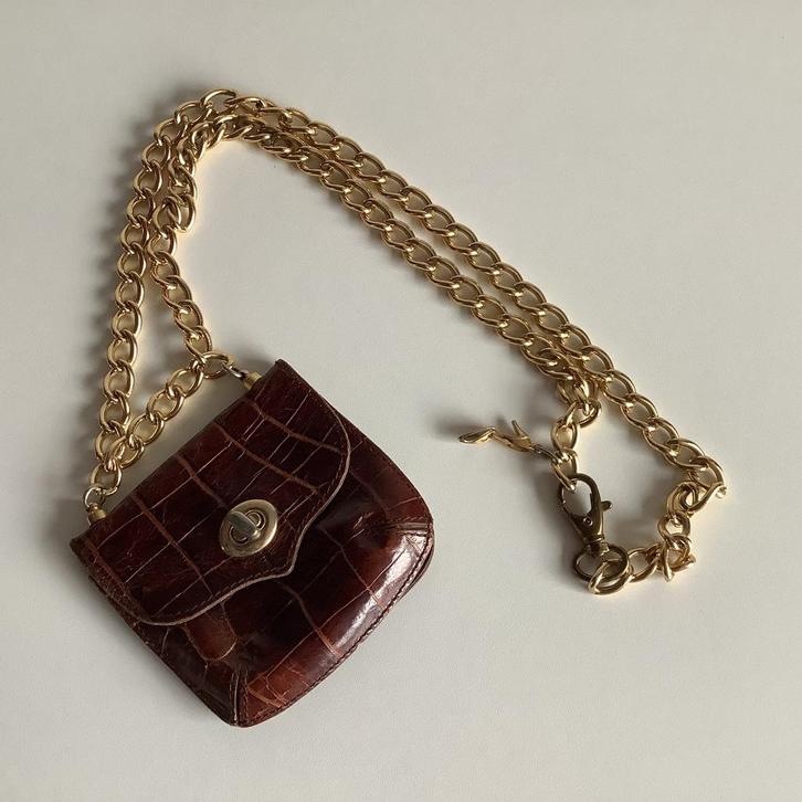 Mooi vintage mini croco tasje met bedeltje, Sieraden, Tassen en Uiterlijk, Tassen | Schoudertassen, Zo goed als nieuw, Bruin, Leer