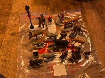 2. Lemax Kerstfiguren en Dieren - 18 stuks beschikbaar voor biedingen