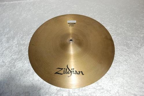 Zildjian Avedis medium ride bekken 1707gr 18 inch  <25251161, Muziek en Instrumenten, Instrumenten | Onderdelen, Gebruikt, Drums of Percussie