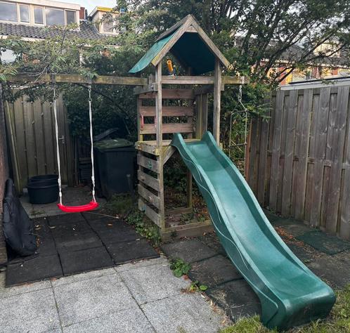 Speelhuis, schommel, glijbaan, klimwand en traprek, Kinderen en Baby's, Speelgoed | Buiten | Speeltoestellen, Gebruikt, Glijbaan