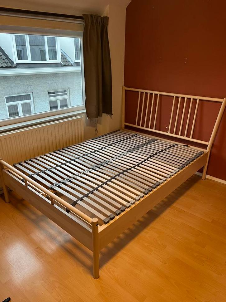 Ikea bed, Huis en Inrichting, Slaapkamer | Bedden, Zo goed als nieuw, Eenpersoons, 140 cm, Hout, Wit, Ophalen