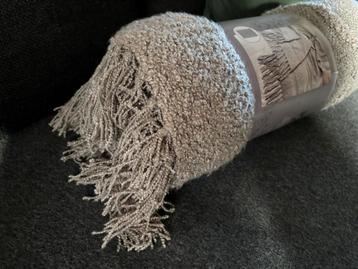 Plaid deken taupegrijs  -  Nieuw beschikbaar voor biedingen