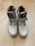 Timberland 6Inch waterdichte schoenen | maat 39, Beige, Lage of Enkellaarzen, Ophalen of Verzenden, Zo goed als nieuw