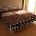 Twee persoons bed metaal wit 187 x 204 cm GRATIS AF TE HALEN, Huis en Inrichting, Slaapkamer | Bedden, Ophalen, Gebruikt, Wit