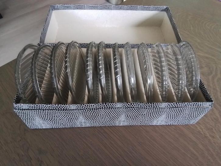 LEERDAM GLASFABRIEKEN - ONDERZETTERS IN DOOS - JAREN '50, Huis en Inrichting, Woonaccessoires | Stolpen, Zo goed als nieuw, Ophalen of Verzenden