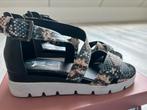Sandalen Pitt maat 39, Ophalen of Verzenden, Zo goed als nieuw, Sandalen of Muiltjes