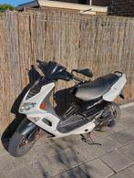 Peugeot speedfight 2 geel kenteken, Fietsen en Brommers, Scooters | Peugeot, Ophalen, Zo goed als nieuw, Speedfight