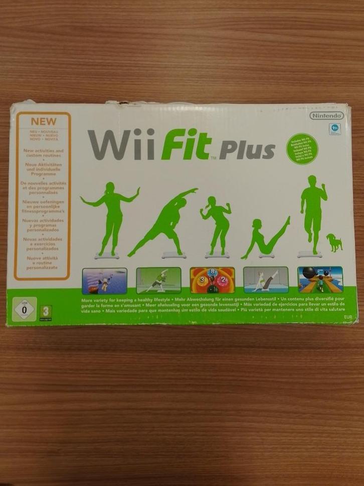 WII FIT PLUS, Spelcomputers en Games, Spelcomputers | Nintendo Consoles | Accessoires, Zo goed als nieuw, Wii, Balance Board of Dansmat