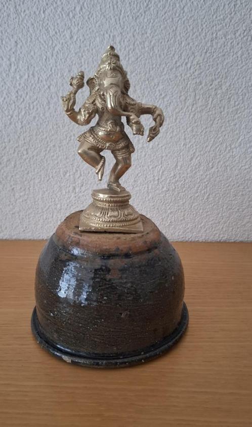 Antieke geelkoperen Ganesha sculptuur op voet., Antiek en Kunst, Antiek | Koper en Brons, Koper, Ophalen of Verzenden