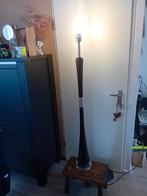 Elegante zwarte vloerlamp, Huis en Inrichting, Lampen | Vloerlampen, Ophalen, Gebruikt, Elegant, Metaal