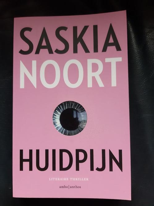 Boek "Huidpijn" van Saskia Noort, Boeken, Romans, Zo goed als nieuw, Nederland, Ophalen of Verzenden
