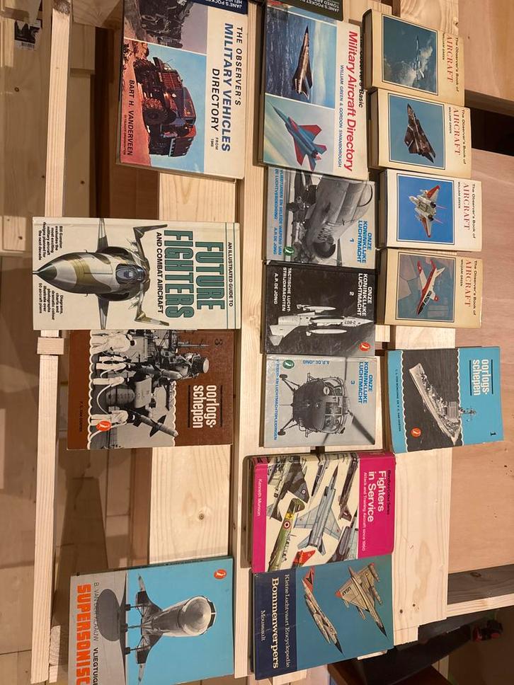 Diverse collectie militaire boeken, Boeken, Partijen en Verzamelingen, Gelezen, Geschiedenis en Politiek, Ophalen of Verzenden