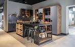 Blauwe keuken met open kasten, BORA en Miele apparatuur, Ophalen, Overige materialen, Blauw, Hoekkeuken