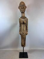 241218 oud Afrikaans Bakongo beeld op stand uit Congo., Antiek en Kunst, Kunst | Niet-Westerse kunst, Ophalen of Verzenden