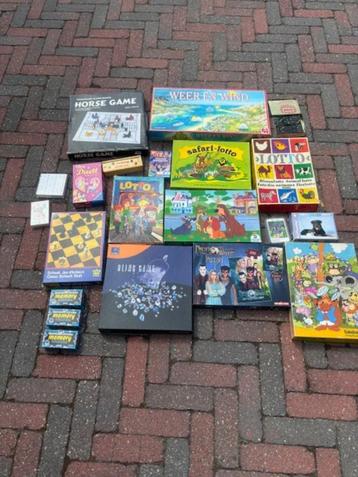 Diverse spelletjes en puzzels beschikbaar voor biedingen