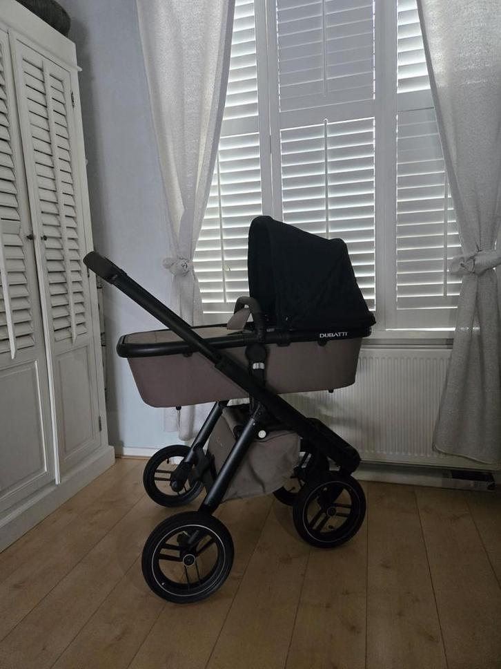 Kinderwagen Dubatti taupe set, Kinderen en Baby's, Kinderwagens en Combinaties, Zo goed als nieuw, Overige merken, Ophalen
