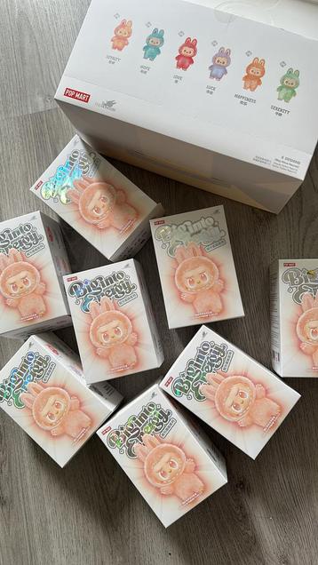Labubu / Popmart The Monsters Big into Energy BIE  Blind Box beschikbaar voor biedingen