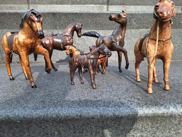 Leren paarden 7 st  beschikbaar voor biedingen