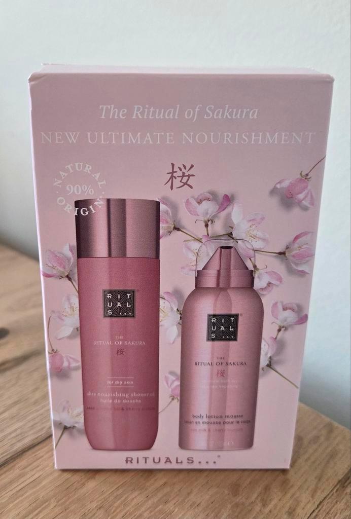 Rituals Sakura Setje, Sieraden, Tassen en Uiterlijk, Uiterlijk | Lichaamsverzorging, Nieuw, Bodylotion, Crème of Olie, Ophalen of Verzenden