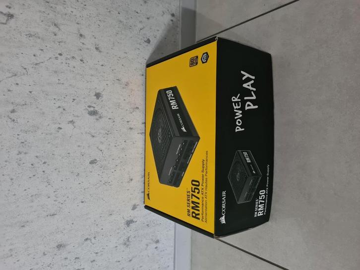 Corsair RM750 PSU (750w) - compleet met doos, Computers en Software, Interne voedingen, Zo goed als nieuw, Ophalen of Verzenden
