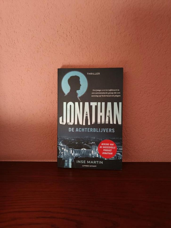 Inse Martin - De achterblijvers, Boeken, Thrillers, Zo goed als nieuw, Ophalen of Verzenden