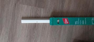 NIEUW  tochtstrip voor naar binnen draaiende deur beschikbaar voor biedingen