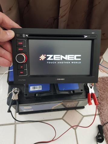 AUTO RADIO NAVIGATIE ZENEC TOUCH