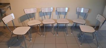 6 Keuken stoelen beschikbaar voor biedingen