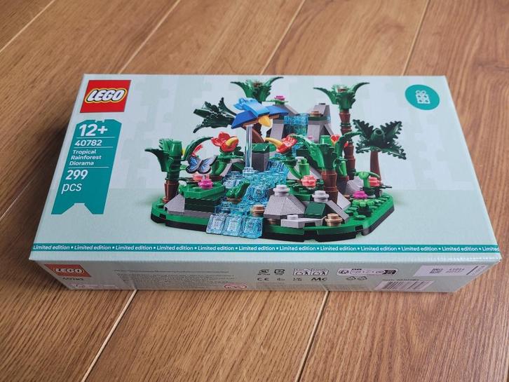 Lego Promotional Tropisch regenwoud diorama 40782 nieuw, Kinderen en Baby's, Speelgoed | Duplo en Lego, Nieuw, Lego, Complete set