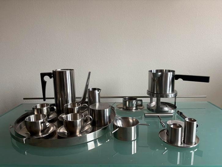 Stelton Design Servies - 12 Delig Scandinavisch, Huis en Inrichting, Keuken | Servies, Zo goed als nieuw, Compleet servies, Overige stijlen