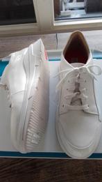 Bijna nieuwe leuke Fitflop sneakers wit 40, Kleding | Dames, Schoenen, Ophalen of Verzenden, Wit, Zo goed als nieuw, Sneakers of Gympen