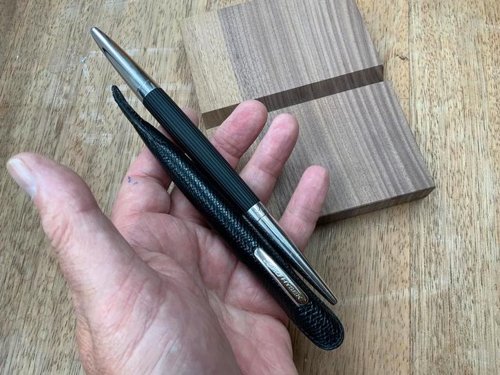 Jorg Hysek Meta Design Dipping VulPen Flex F of M f, Verzamelen, Pennenverzamelingen, Zo goed als nieuw, Vulpen, Overige merken