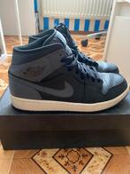 Jordan 1 Mid Black/Grey - 43 (9.5), Zwart, Ophalen of Verzenden, Nike Air Jordan, Sneakers of Gympen
