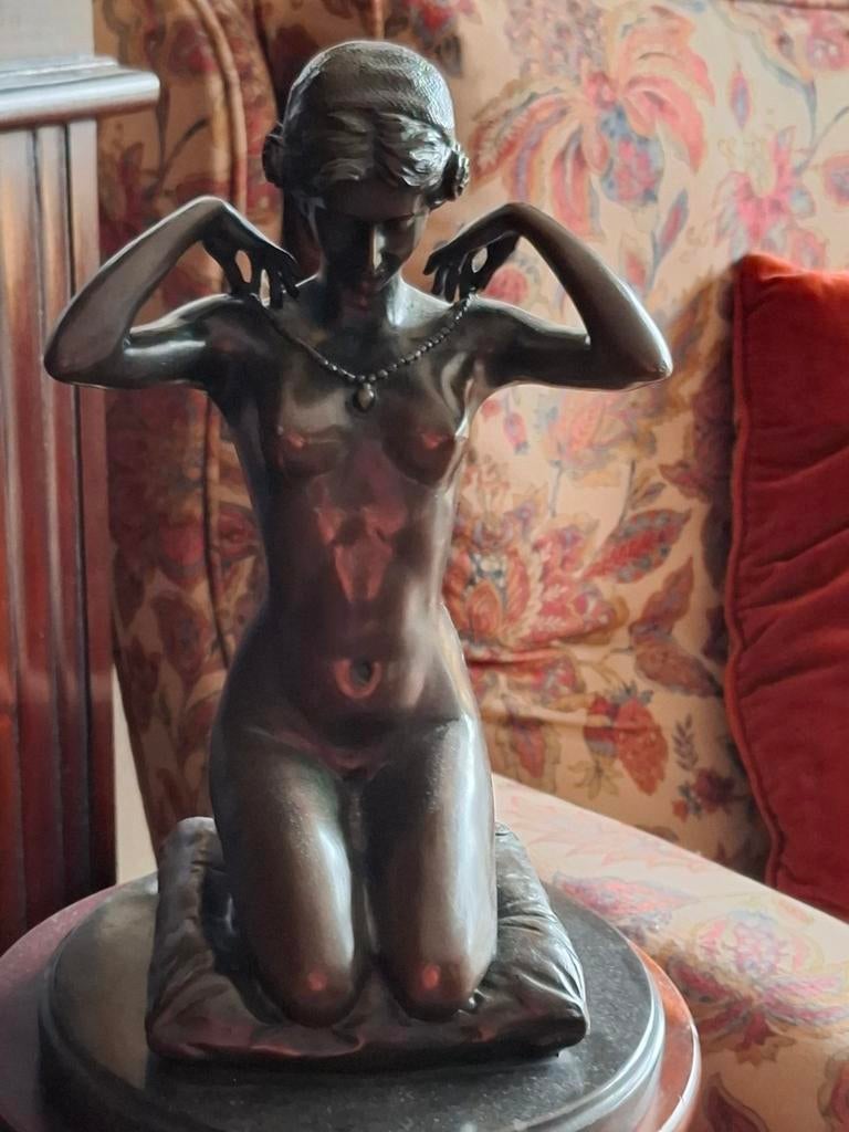 Bronzen beeld 32 / 20  op marmere plaat, Ophalen of Verzenden, Brons