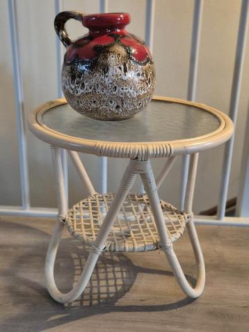 Rotan bijzettafel- vintage, jaren 70, mid century beschikbaar voor biedingen