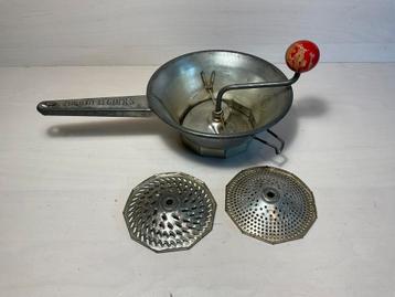 Passeerzeef moulin legumes no. 1 metaal met drie schijven beschikbaar voor biedingen