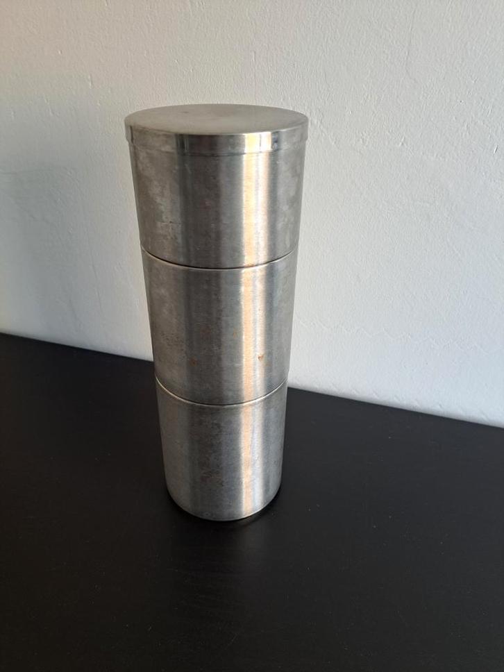 3x RVS bakje met deksel, stapelbaar IKEA, Huis en Inrichting, Woonaccessoires | Overige, Gebruikt, Ophalen of Verzenden