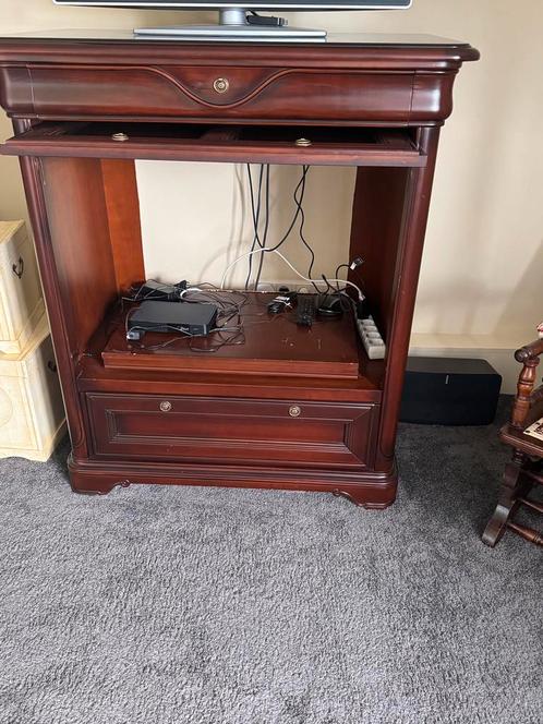 Klassieke TV kast, op te halen, Huis en Inrichting, Kasten | Televisiemeubels, Gebruikt, 100 tot 150 cm, 50 tot 75 cm, Ophalen