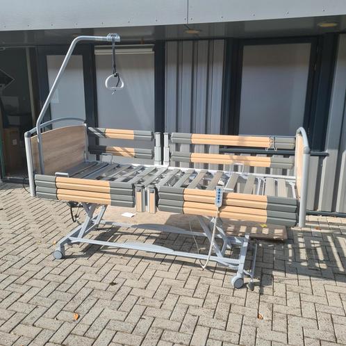 XL / extra lang hoog-laag bed / zorgbed / verpleegbed, Diversen, Verpleegmiddelen, Ophalen