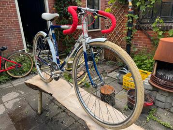 Hele leuke retro racefiets maat 50 beschikbaar voor biedingen