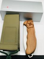 Victorinox Hunter Pro Walnut Wood 2H Large Pocket Knife, Verzenden, Nieuw