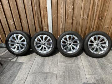 VW T-Roc 17inch Johannesburg 2023 zgan beschikbaar voor biedingen