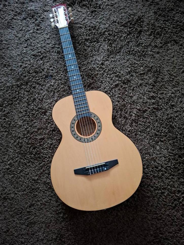 Melody Music MP-80/N Klassieke Akoestische Gitaar, Muziek en Instrumenten, Snaarinstrumenten | Gitaren | Akoestisch, Zo goed als nieuw