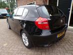 BMW 1-serie 116i Business Line Navi, Auto's, 1-Serie, 4 cilinders, 4 stoelen, Origineel Nederlands