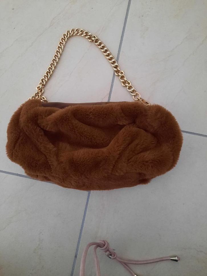 nieuwe fluffy nepbonten schoudertas, Sieraden, Tassen en Uiterlijk, Tassen | Schoudertassen, Nieuw, Bruin, Ophalen of Verzenden