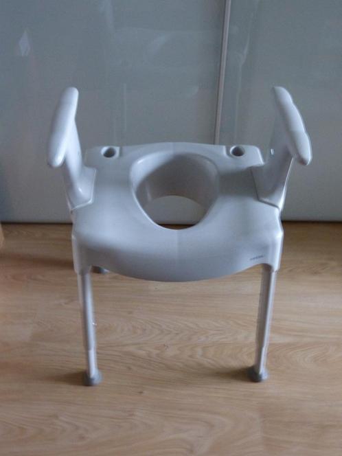 Toiletverhoger.  (Vrijstaand).., Diversen, Verpleegmiddelen, Zo goed als nieuw, Ophalen of Verzenden
